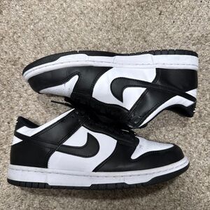 Nike Black and White Women's Sneakers